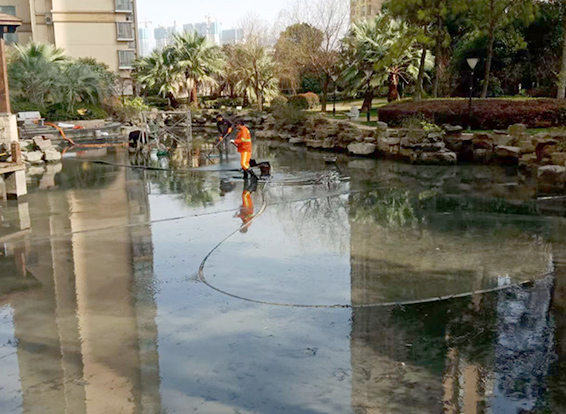 桃江景观池淤泥清理