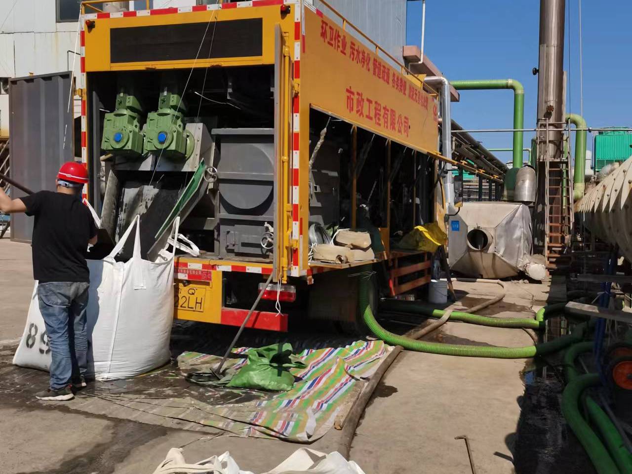 桃江淤泥压干处理